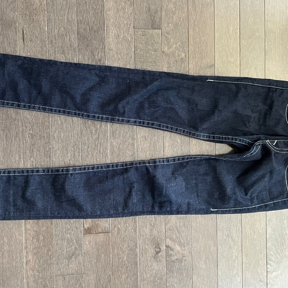 Dark wash True Religion Denim - Picture 2 of 3